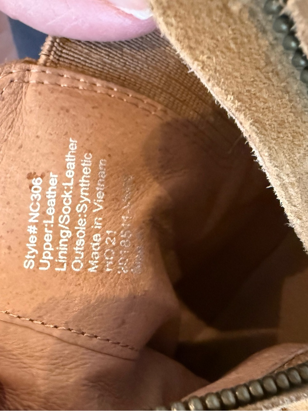 The Henry Lugsole Boot in Suede - Picture 5 of 6